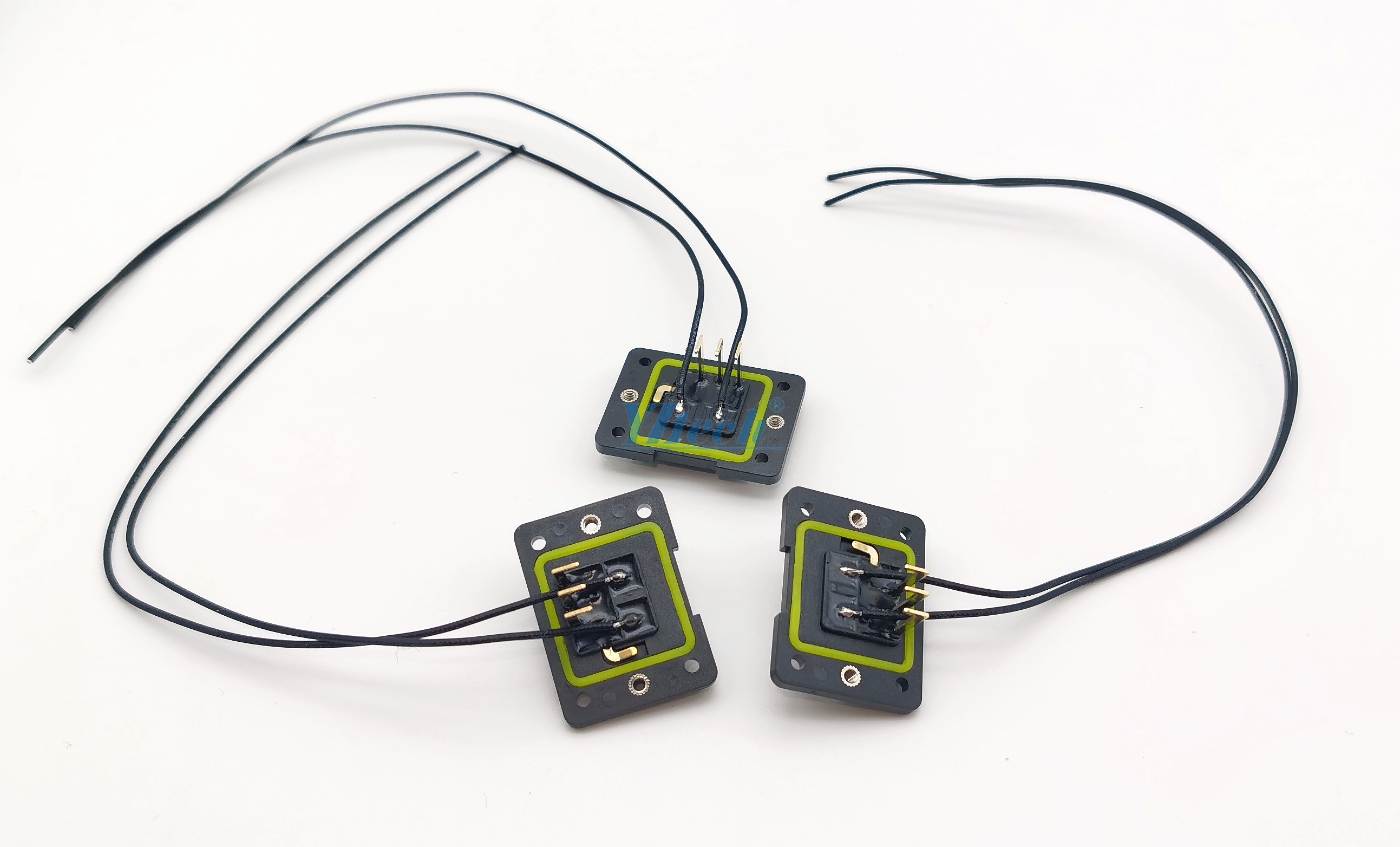 伺服電(diàn)機動力勾闆型底座4+2Pin連接器/防呆型/帶刹車(chē)線(xiàn)(50PCS/小(xiǎo)箱)