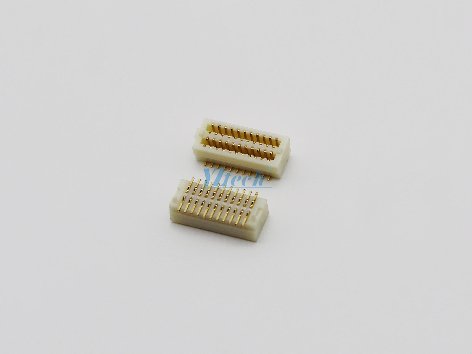 0.8BTB-22P母頭/雙槽加寬/H:3.0/SMT/貼腳寬5.2/帶柱/PA9T料/本色/全金