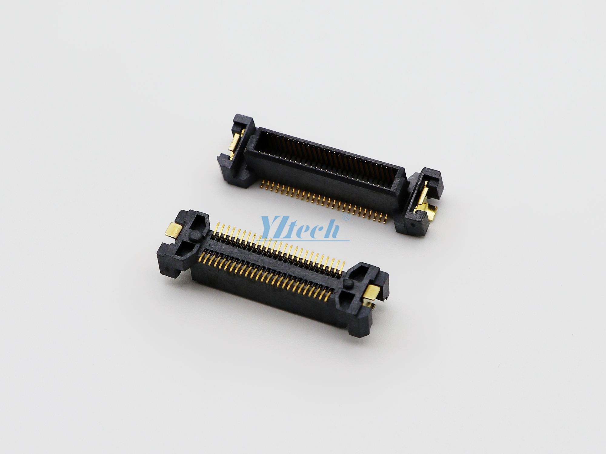 0.635BTB-XP母頭/H:6.2/SMT/貼腳寬5.9/帶柱/帶定位片/LCP料黑色/半金錫