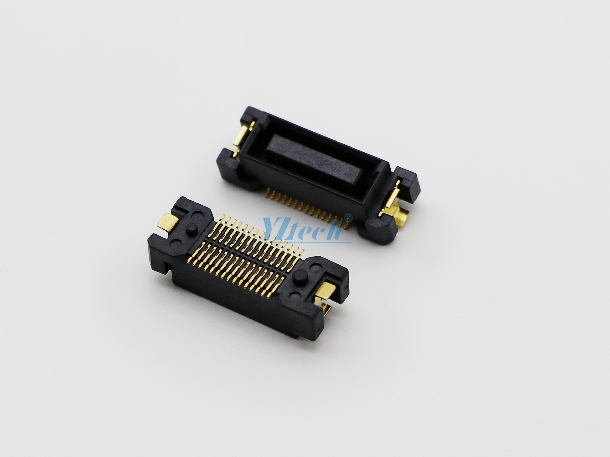 0.635BTB-30P公(gōng)頭/H:5.9/SMT/貼腳寬6.8/帶柱/帶定位片/LCP料黑色/半金錫